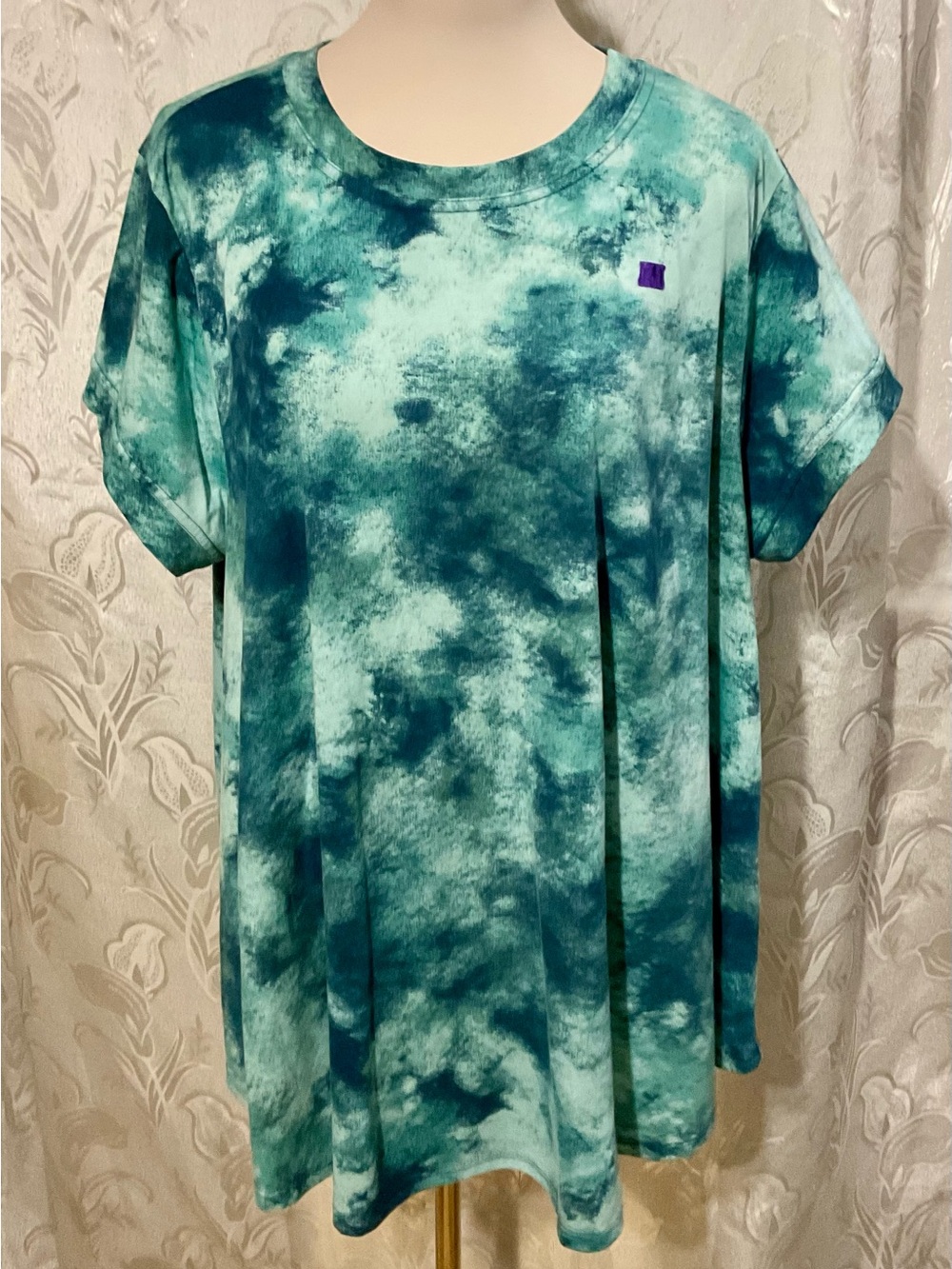 LuLaRoe Short Sleeve Tie-Dye Tee in Teal and Aqua Top